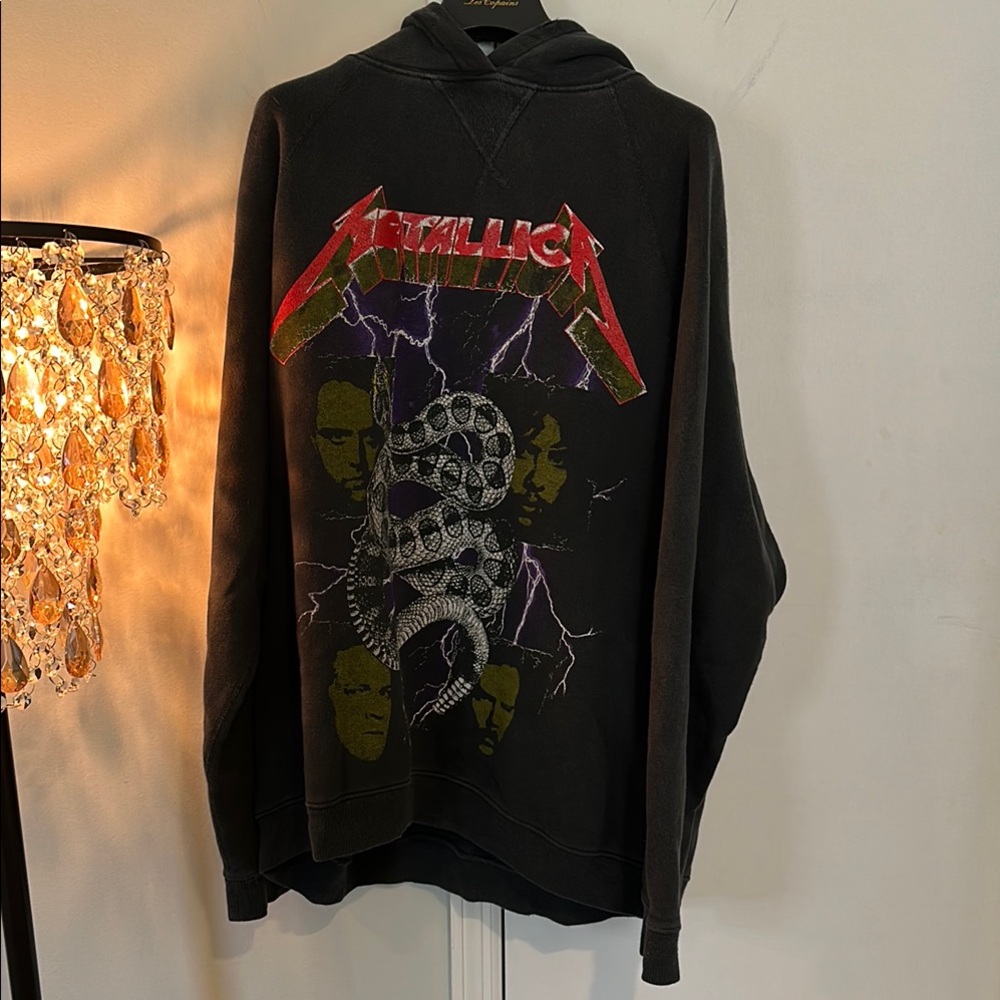 MadeWorn black Metallica Graphic Hoodie size S fits like a large or even an XL.